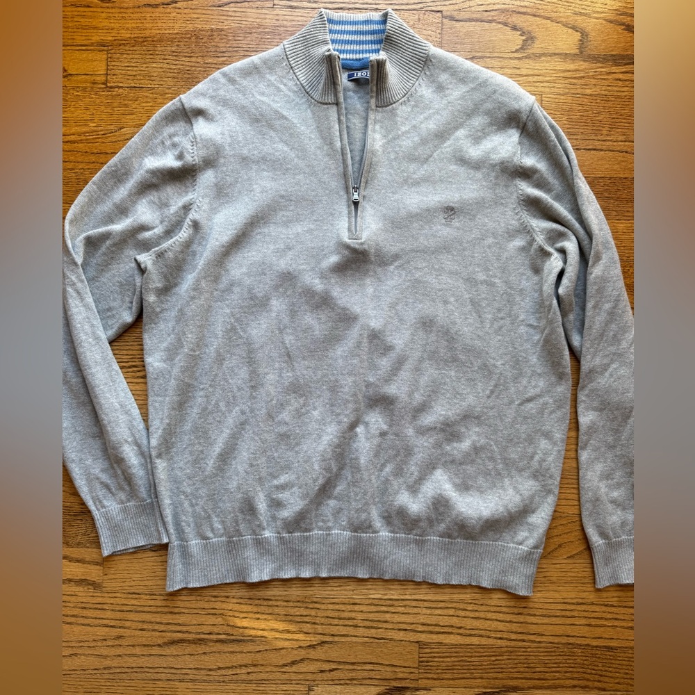 Men's‎ Izod size XL grey 1/4 zip up sweater 
100% cotton